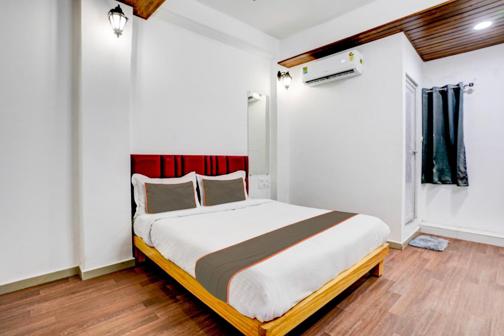 Hotel Silk, Premier Budget Friendly Luxury Hotel In Surat, Perfect For Families, Couples And Business Travelers Exterior foto